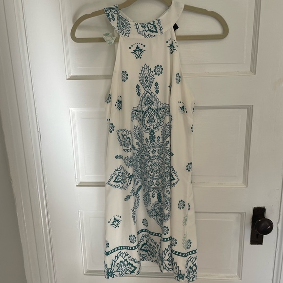 Lulu’s high neck shift dress | Size Small - Picture 2 of 4